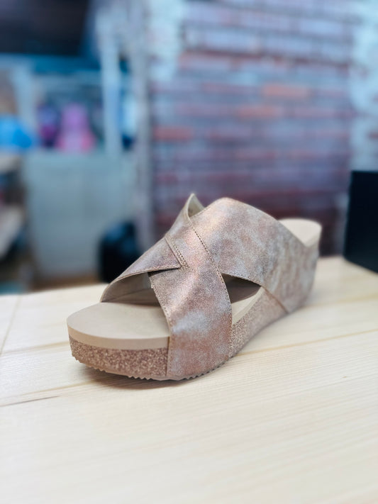 Firefly bronze wedge