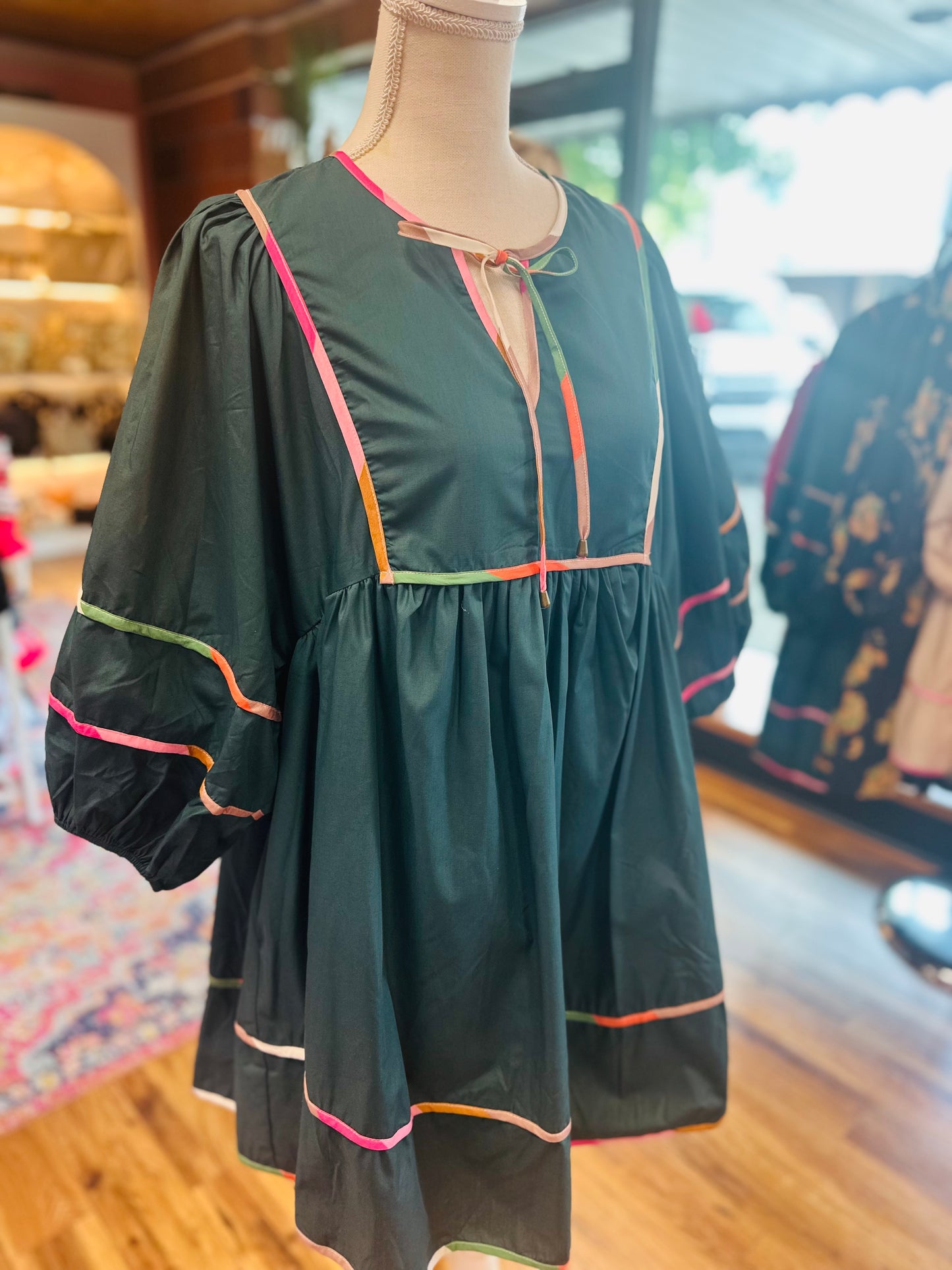 Pine color piping dress