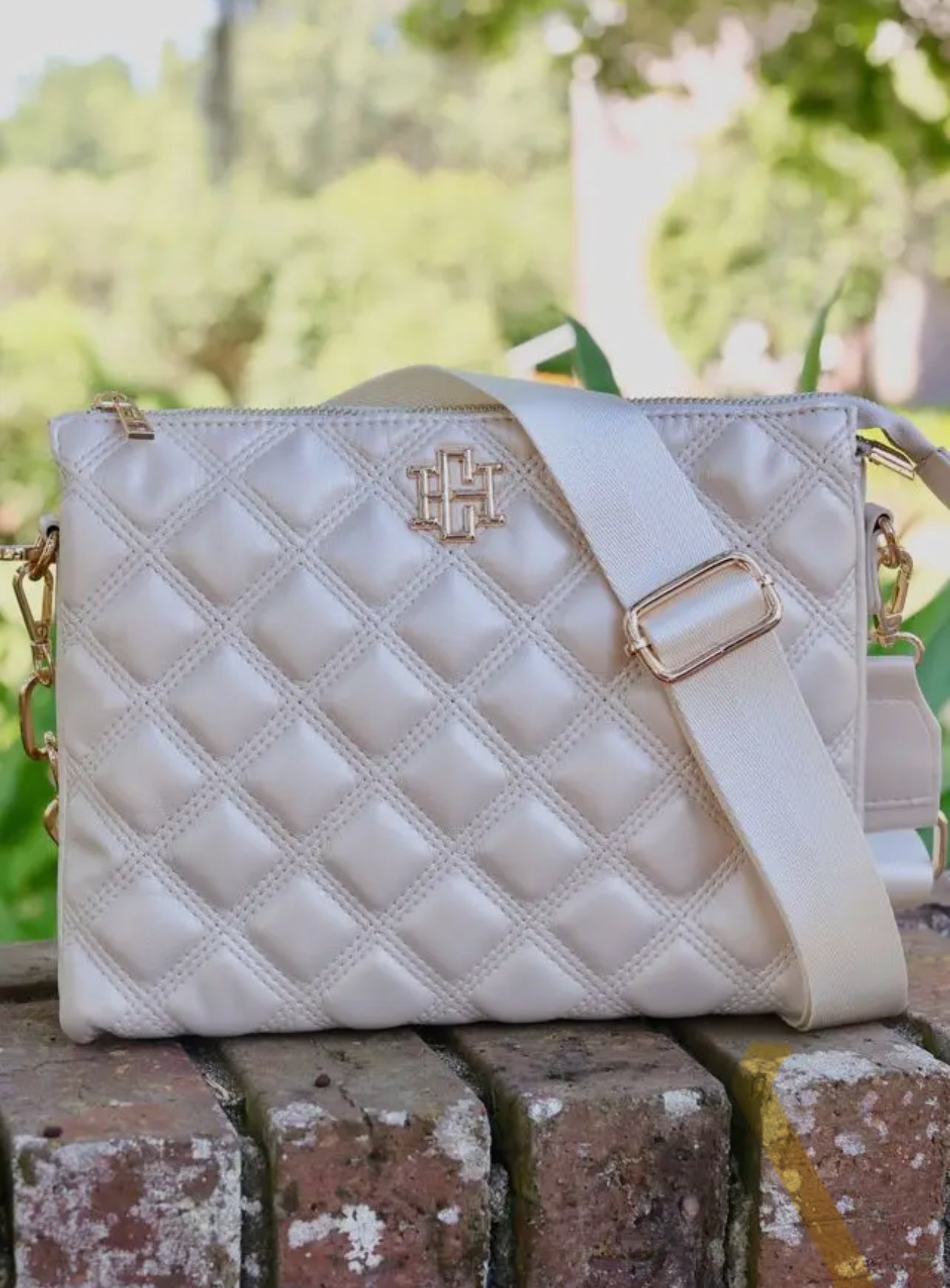 Pearl Quilted Crossbody Pocketbook